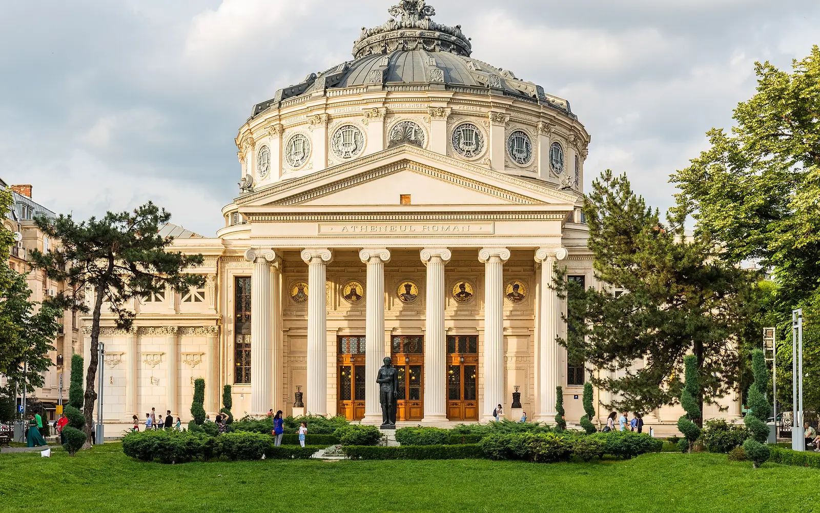 Athénée roumain à Bucarest — étudier en Roumanie